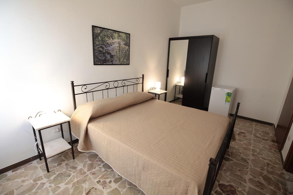 B&B Tari Szirakúza Szoba fotó