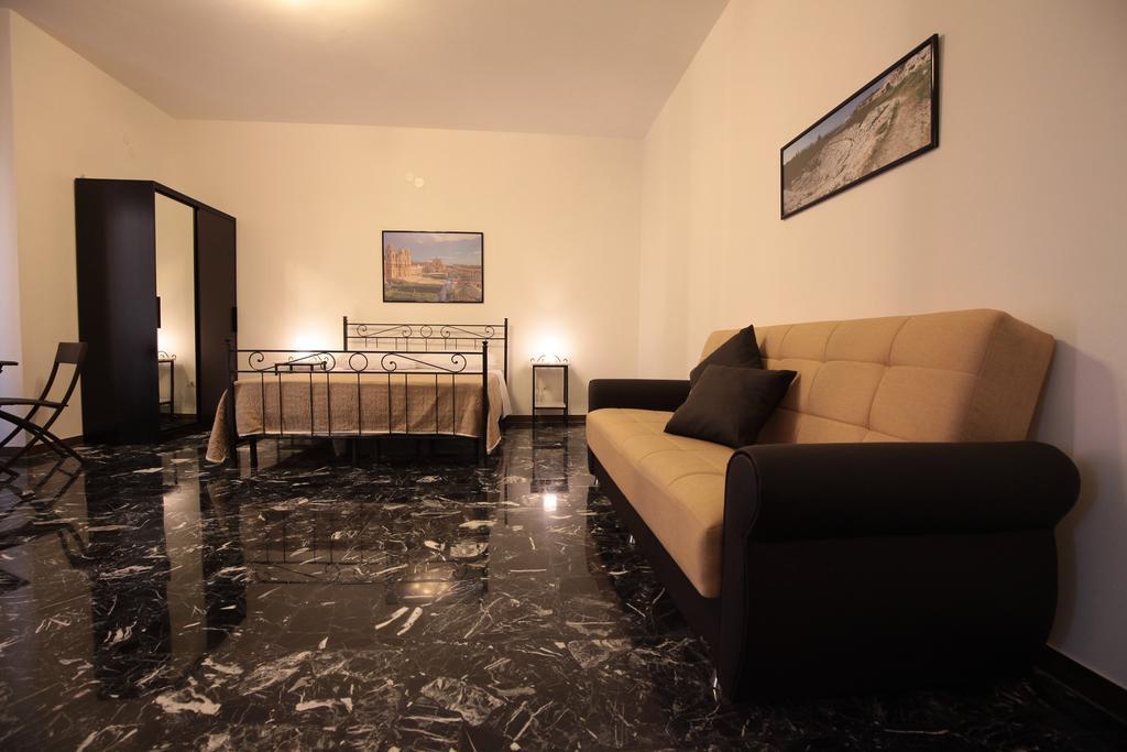 B&B Tari Szirakúza Szoba fotó